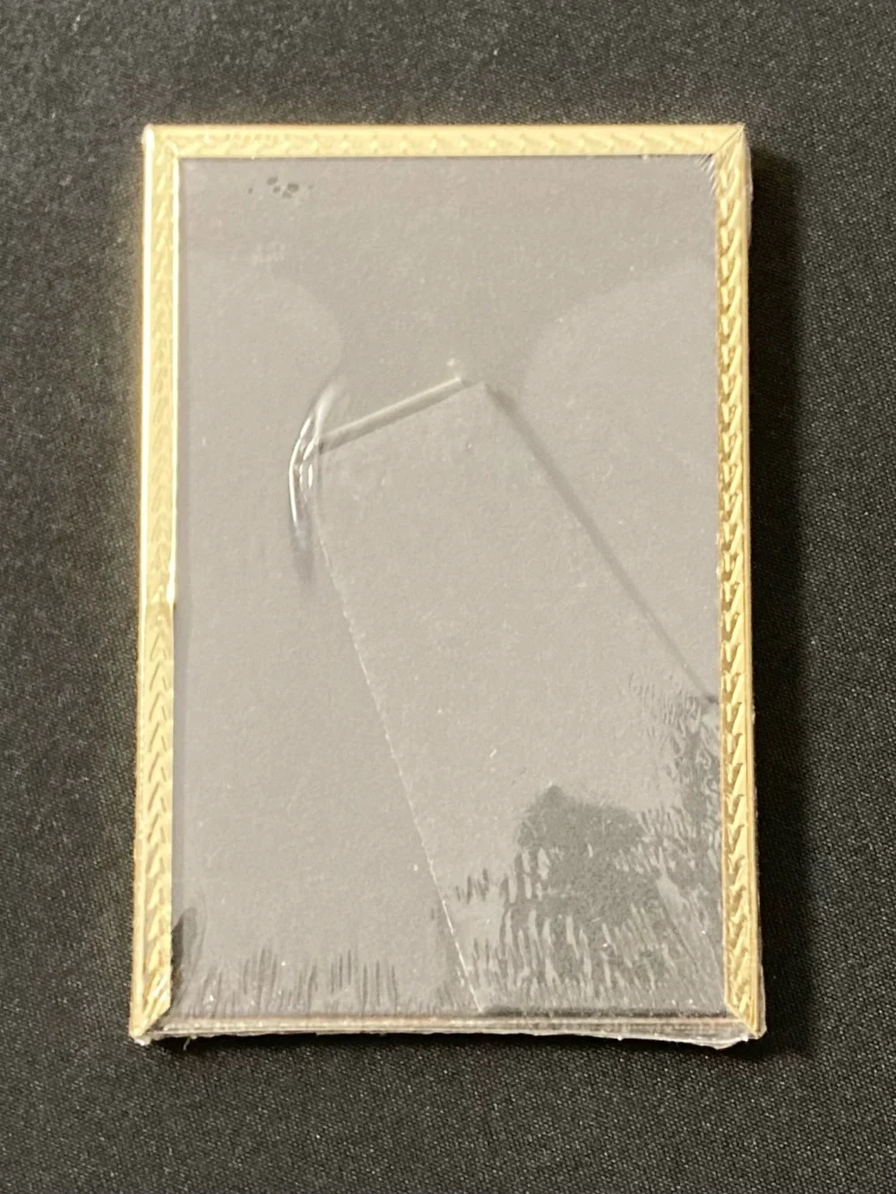⭐️ Vintage Metal Gold 4” x 6” Easel Back Picture Frame